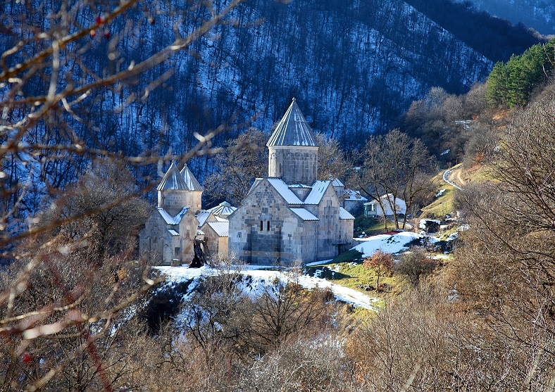 Stary kościół w górach