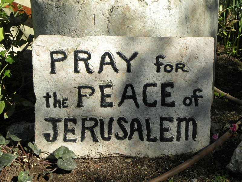 Tablica Pray For the peace of Jerusalem - módlcie się za spokojem w Jerozolimie