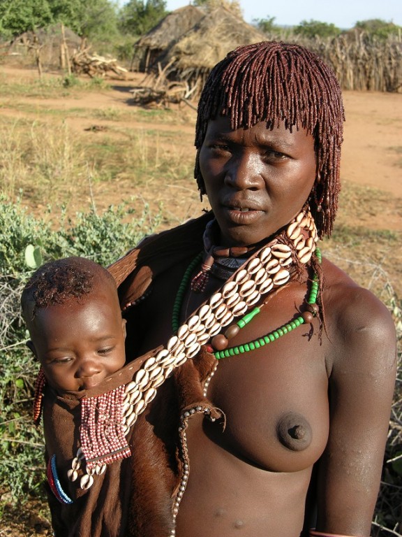 Czarnoskóra kobieta z dzieckiem