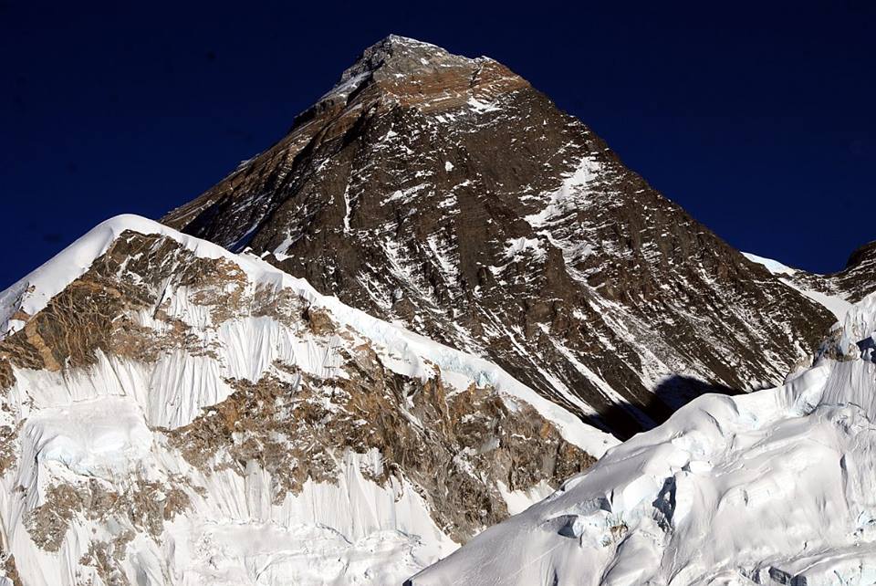 Zimowe góry w Nepalu