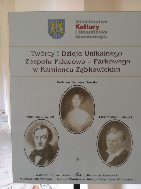 Plakat 'Twórcy i Dzieje Unikalnego Zespołu Pałacowo-Parkowego w Kamieńcu Ząbkowickim'