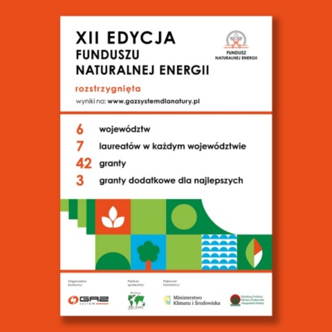 Plakat XII Edycji Funduszu Naturalnej Energii, na środku napisy, w dole grafiki roślinności