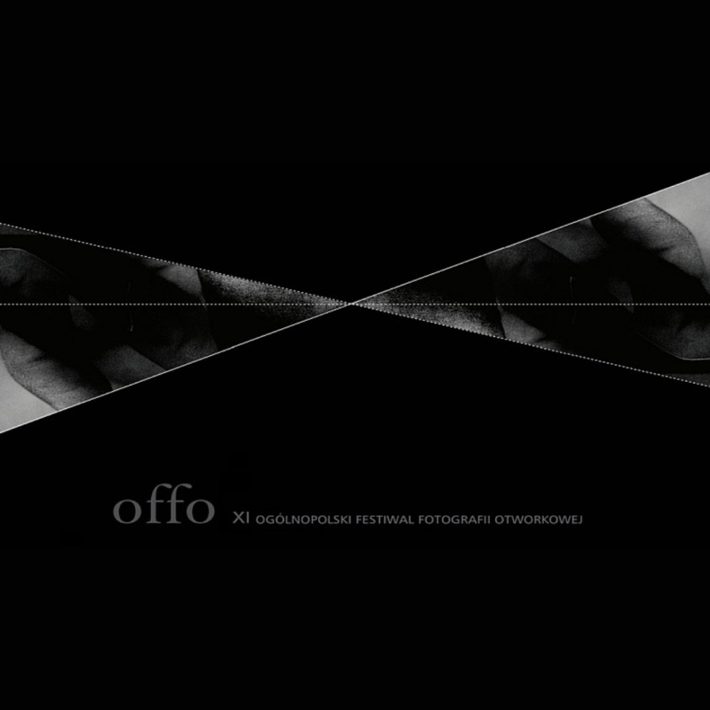 na czarny tle stykające się kwadrary, offo XI ogólnopolski festiwal fotografii otworkowej